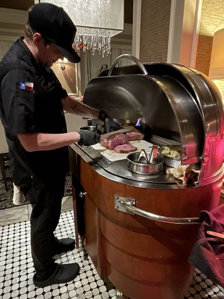 A Visit to the Landmark Prime Rib - cravedfw